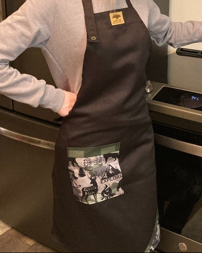 Tablier UNISEXE décoration CHEVREUIL camouflage vert